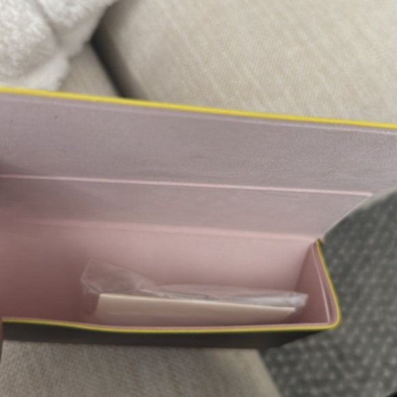 Fendi Cherry Aviators - Picture 3 of 5